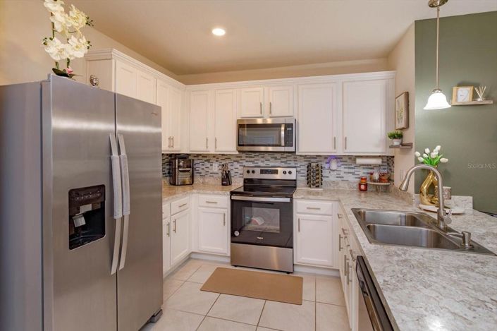 Image No.10-3 Bed House for sale