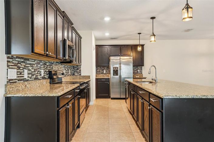 Image No.12-3 Bed House for sale