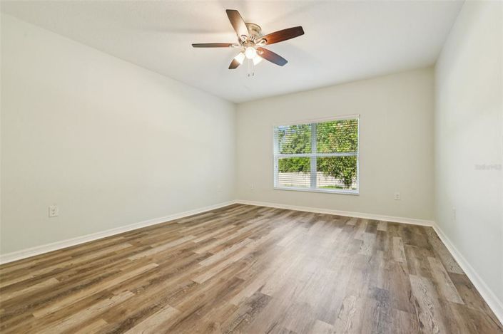 Image No.13-3 Bed House for sale