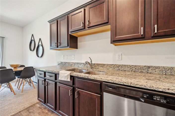 Image No.12-3 Bed Townhouse for sale