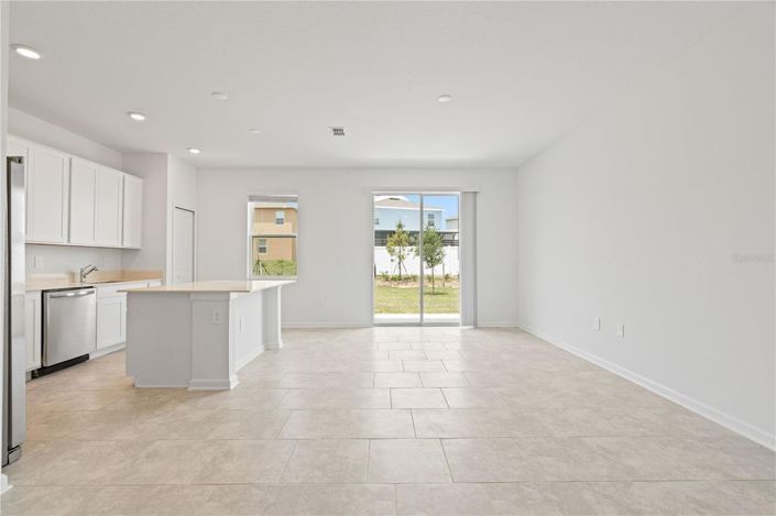 Image No.2-3 Bed Townhouse for sale