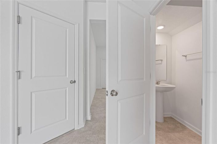 Image No.22-3 Bed Townhouse for sale