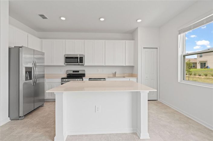 Image No.26-3 Bed Townhouse for sale