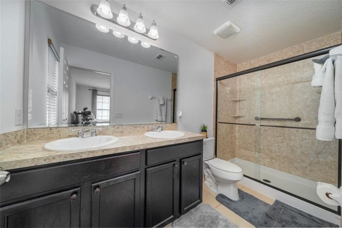 Image No.16-3 Bed Townhouse for sale