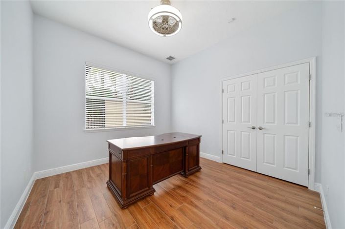 Image No.12-5 Bed House for sale