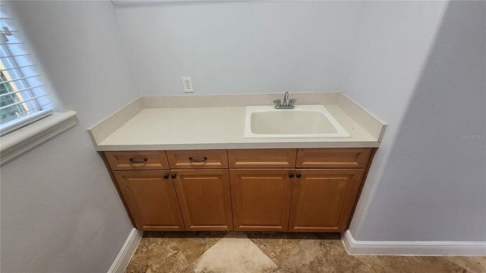 Image No.17-5 Bed House for sale