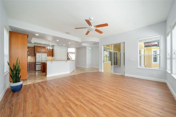 Image No.20-5 Bed House for sale