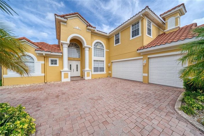 Image No.3-5 Bed House for sale