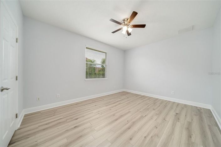 Image No.35-5 Bed House for sale