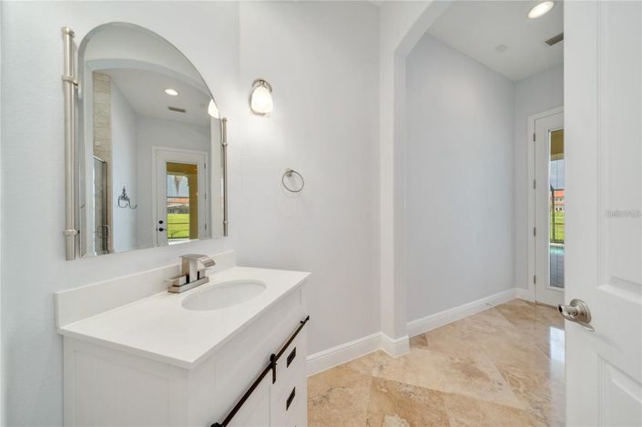 Image No.39-5 Bed House for sale