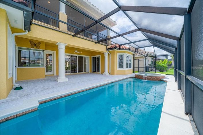 Image No.9-5 Bed House for sale