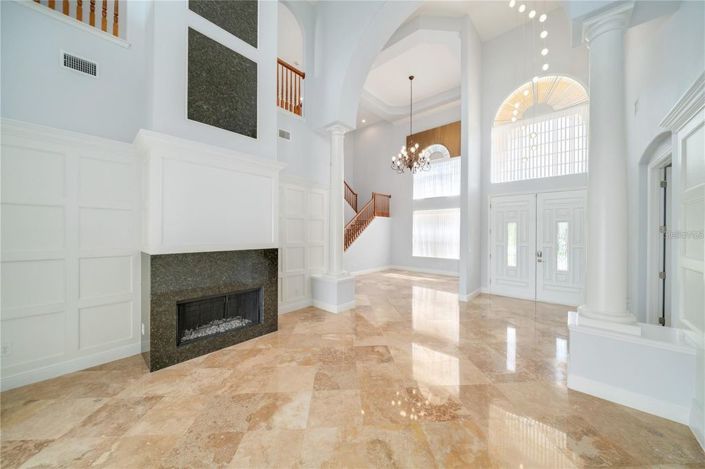 Image No.10-5 Bed House for sale