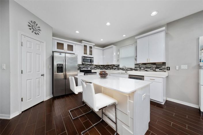 Image No.16-4 Bed House for sale