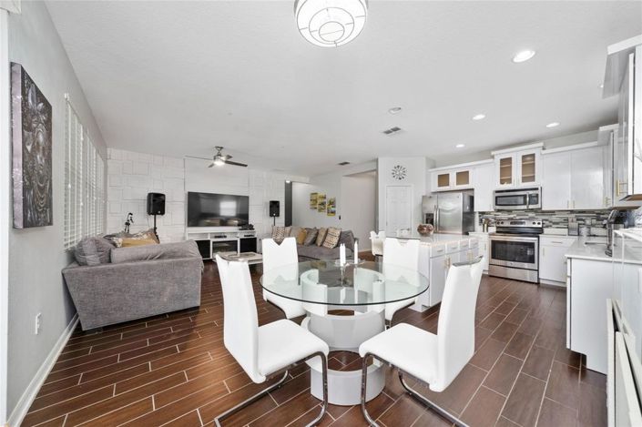 Image No.19-4 Bed House for sale