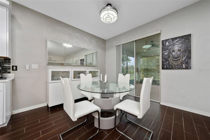 Image No.20-4 Bed House for sale