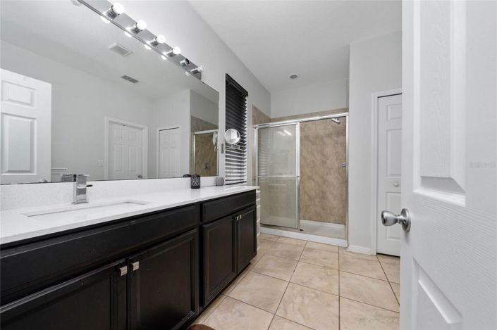 Image No.23-4 Bed House for sale