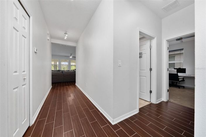 Image No.10-4 Bed House for sale