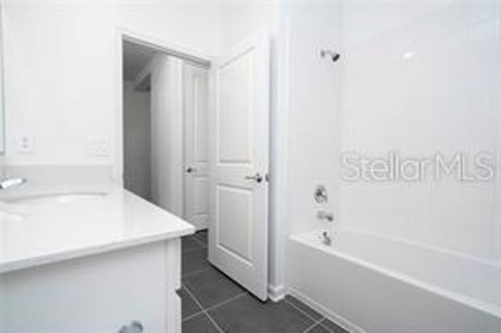 Image No.19-3 Bed House for sale