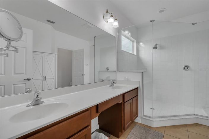 Image No.31-6 Bed House for sale