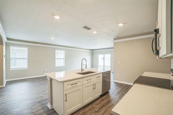 Image No.21-5 Bed House for sale