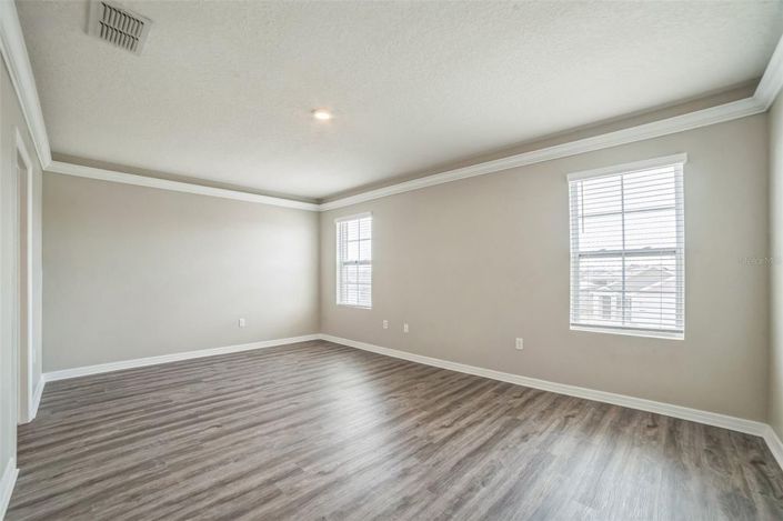 Image No.24-5 Bed House for sale