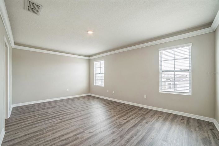 Image No.23-5 Bed House for sale