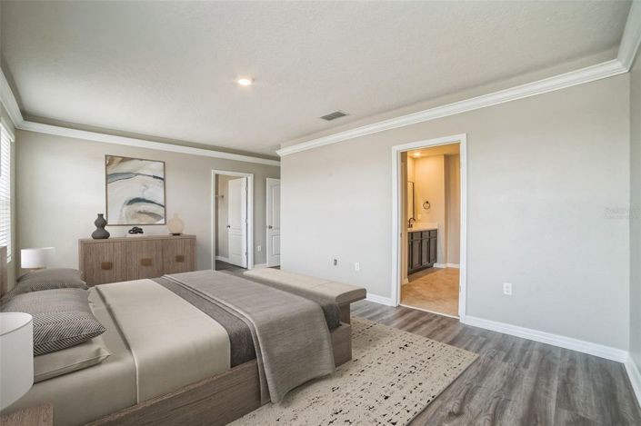 Image No.25-5 Bed House for sale