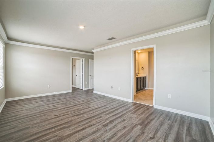 Image No.25-5 Bed House for sale