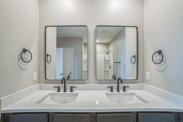 Image No.44-5 Bed House for sale