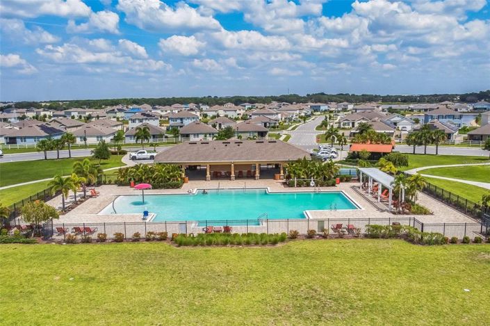 Image No.8-5 Bed House for sale