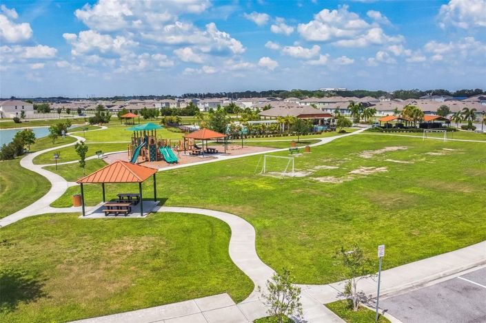 Image No.9-5 Bed House for sale