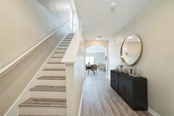 Image No.9-5 Bed House for sale