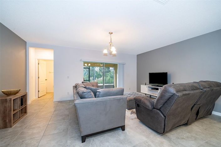 Image No.13-3 Bed Townhouse for sale