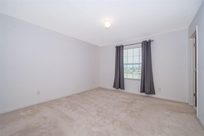 Image No.16-3 Bed Townhouse for sale