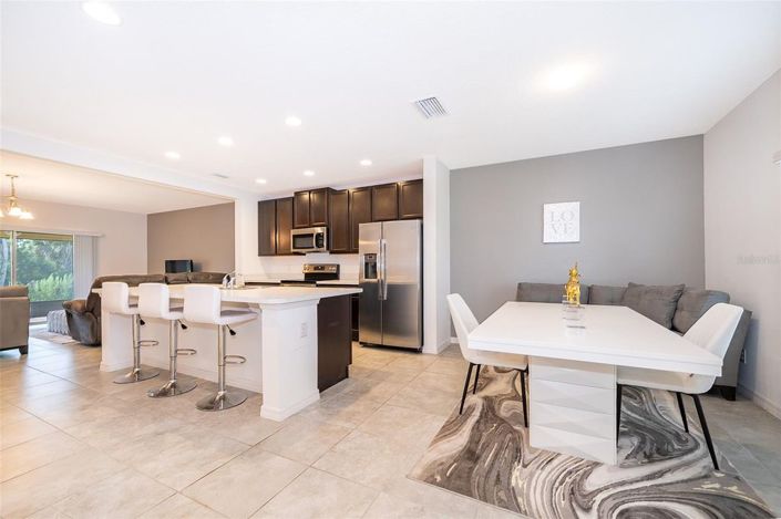 Image No.5-3 Bed Townhouse for sale