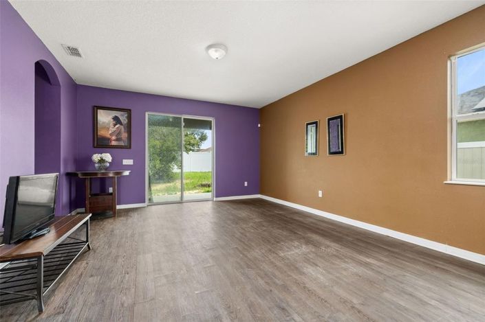 Image No.16-4 Bed House for sale