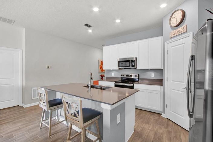 Image No.8-3 Bed House for sale