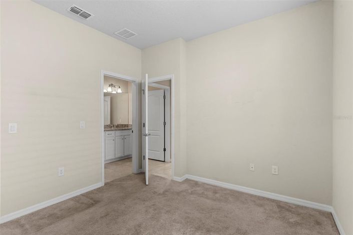 Image No.12-5 Bed House for sale