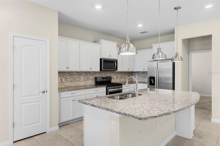 Image No.3-5 Bed House for sale