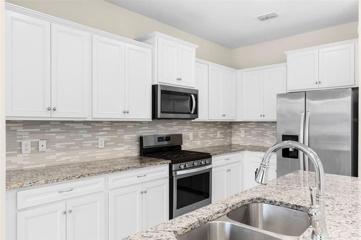 Image No.6-5 Bed House for sale