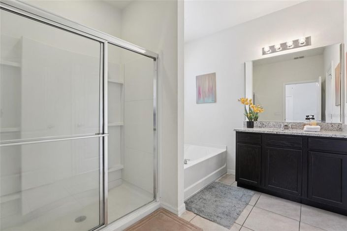 Image No.21-7 Bed House for sale