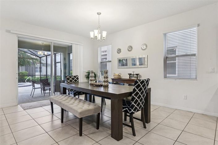 Image No.8-7 Bed House for sale