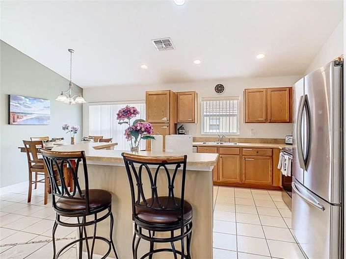 Image No.6-5 Bed House for sale