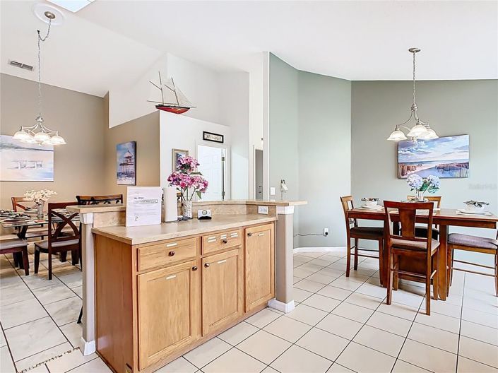 Image No.7-5 Bed House for sale