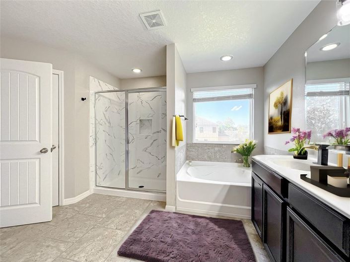 Image No.16-5 Bed House for sale