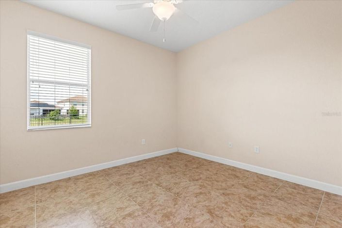 Image No.16-5 Bed House for sale