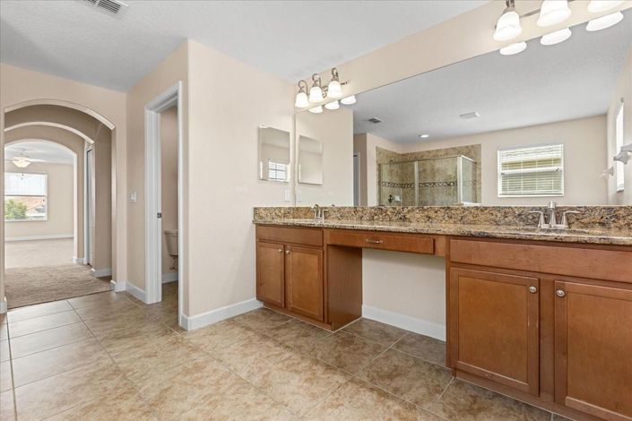 Image No.23-5 Bed House for sale