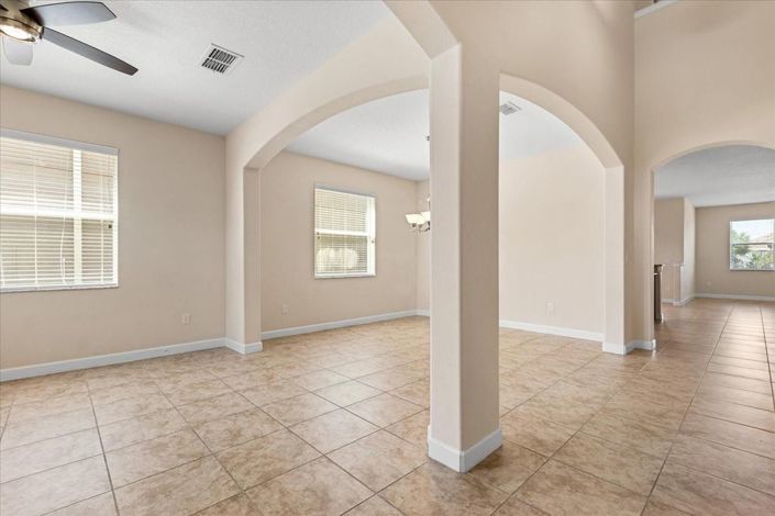 Image No.4-5 Bed House for sale