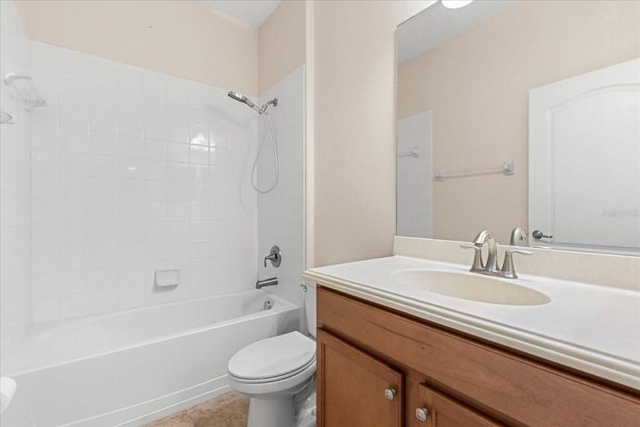 Image No.32-5 Bed House for sale