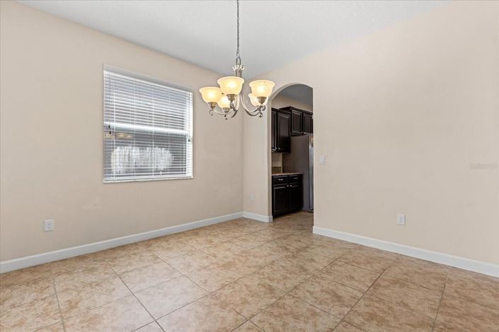 Image No.7-5 Bed House for sale